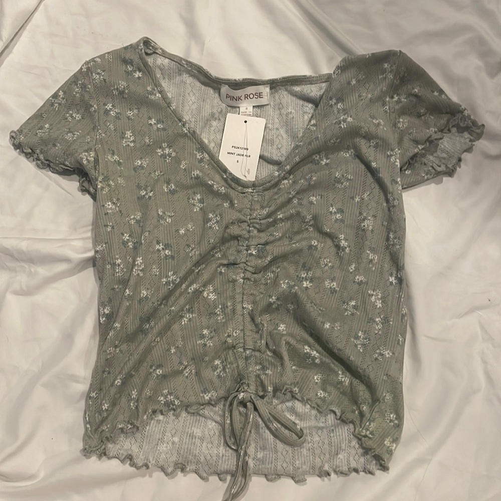 NWT green floral crop top from pink rose